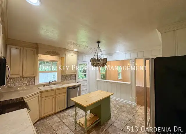 Property at 513 Gardenia Dr, Dothan, AL, 36303, 2 beds, 1 bath, [object Object]