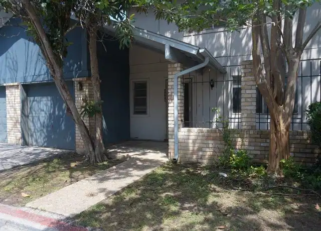 Property at 5919 Hidden Valley Trl, Austin, TX, 78744, 2 beds, 1.5 baths, [object Object]