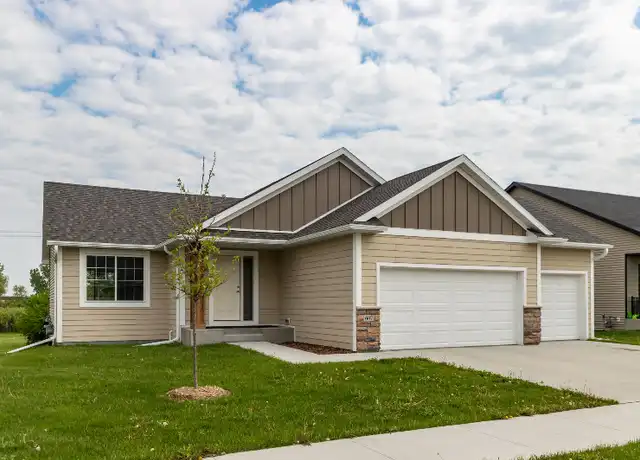 Property at 2244 Petersen Dr NW, Stewartville, MN, 55976, 4 beds, 3 baths, [object Object]