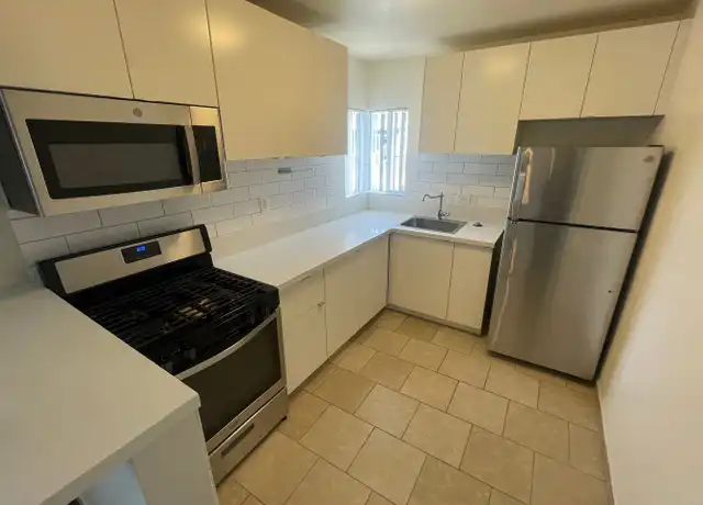 Property at 727 1/2 Ensenada Ct Unit 727 1/2, San Diego, CA, 92109, 1 bed, 1 bath, [object Object]