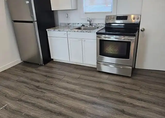 Property at 123 College Ave Unit 2, Waterville, ME, 04901, 2 beds, 1 bath, [object Object]