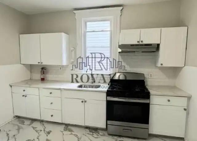 Property at 35 Seymour Ave Unit 2, Newark, NJ, 07108, 3 beds, 1 bath, [object Object]