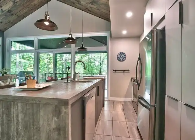 Property at 101 Westcott St, Houston, TX, 77007, 1 bed, 1 bath, [object Object]