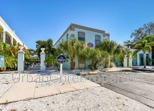 Property at 321 24th Ave N Unit 8, St. Petersburg, FL, 33704, 1 bed, 1 bath, [object Object]