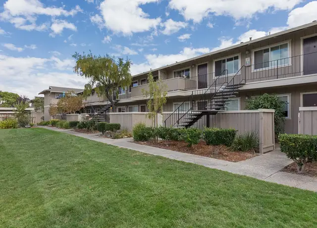 Photo of 14850 Oka Rd, Los Gatos, CA 95032