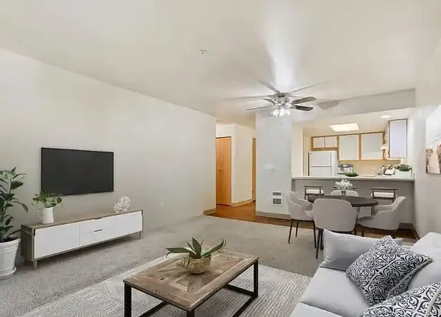 Property at Brentwood Apartments - 100 SE 160th Ave, Portland, OR, 97233, 1-2 bed, 1 bath, [object Object]