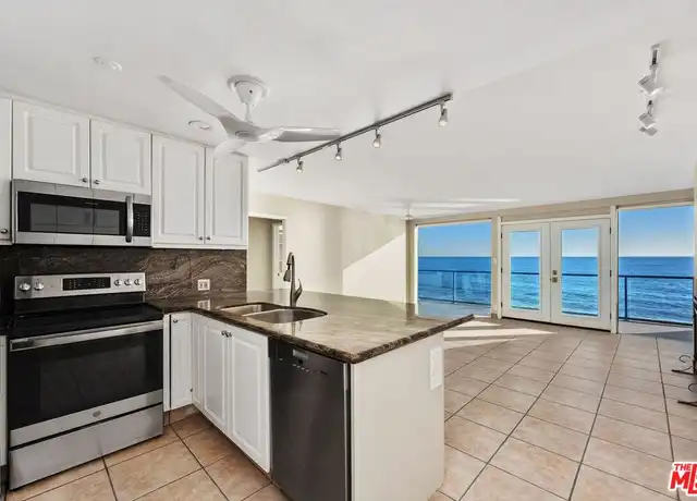 Property at 20006 Pacific Coast Hwy Unit B, Malibu, CA, 90265, 2 beds, 2 baths, [object Object]