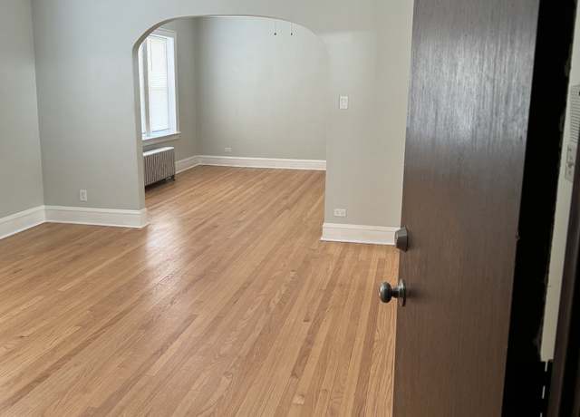 Photo of 1814 Warren St Unit 2E, Maywood, IL 60153
