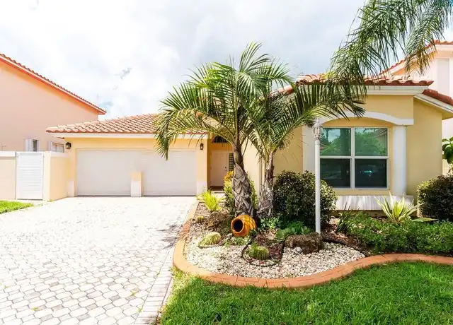 Property at 5312 NW 106th Ct, Doral, FL, 33178, 4 beds, 2 baths, [object Object]