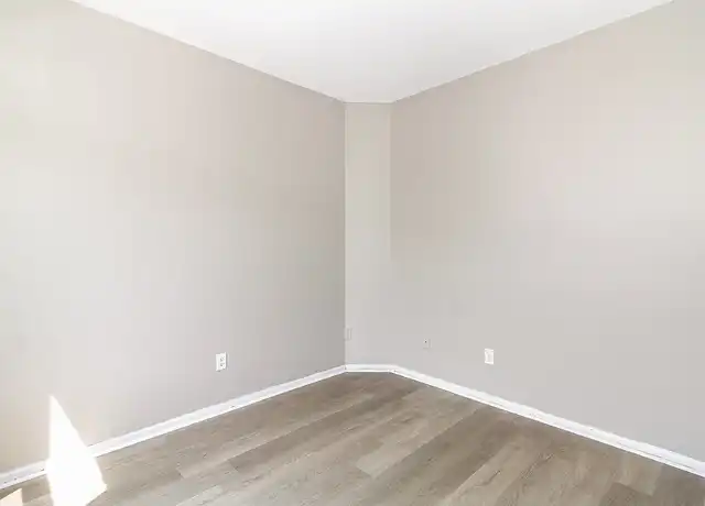 Property at Bluebird apartments - 904 Rice St, St Paul, MN, 55117, 0-1 beds, 1 bath, [object Object]
