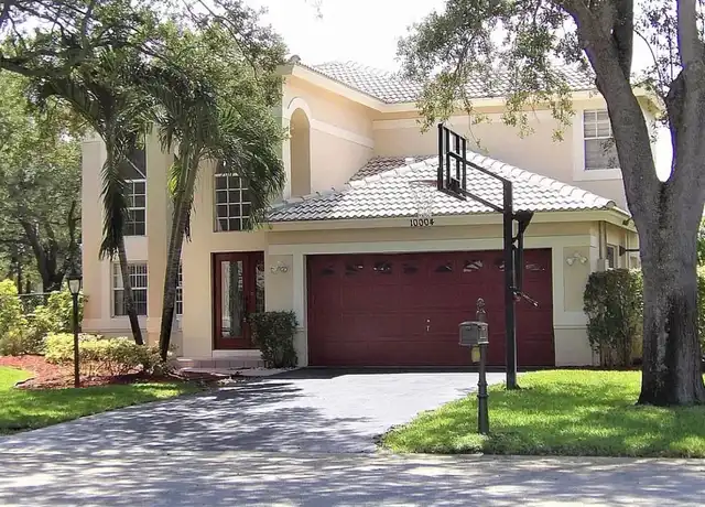 Property at 10004 NW 57th Pl, Coral Springs, FL, 33076, 4 beds, 2.5 baths, [object Object]