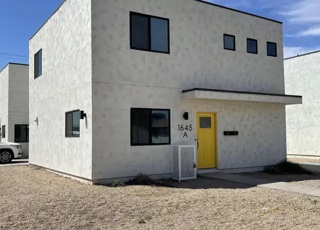 Property at 1645 E Monroe St Unit A, Phoenix, AZ, 85034, 4 beds, 3.5 baths, [object Object]