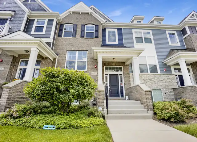 Property at 1951 Kingsley Cir, Northbrook, IL, 60062, 3 beds, 2.5 baths, [object Object]