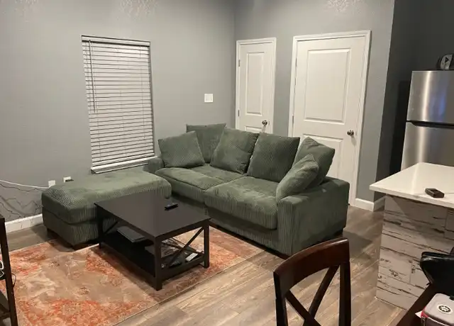 Property at 206 Roberts St Unit 201, San Antonio, TX, 78207, 3 beds, 2 baths, [object Object]