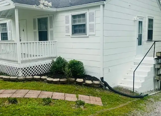 Property at 1507 Golf St, Nashville, TN, 37216, 2 beds, 1 bath, [object Object]