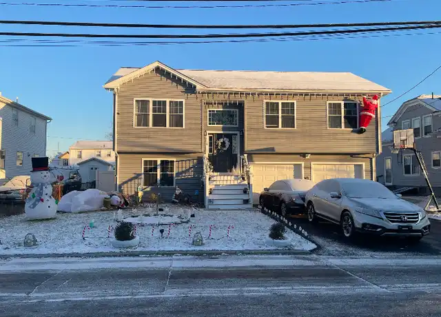 Property at 119 Pleasant St, Cranston, RI, 02910, 4 beds, 3 baths, [object Object]