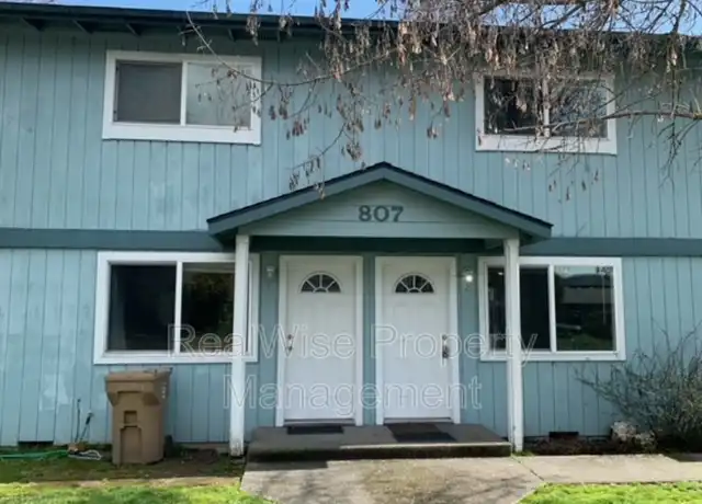 Property at 807 SE 9th St Unit 2, Grants Pass, OR, 97526, 2 beds, 1.5 baths, [object Object]
