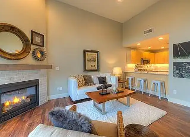 Property at Heritage Place Condos - 300 W 8th St, Vancouver, WA, 98660, 1 bed, 2 baths, [object Object]