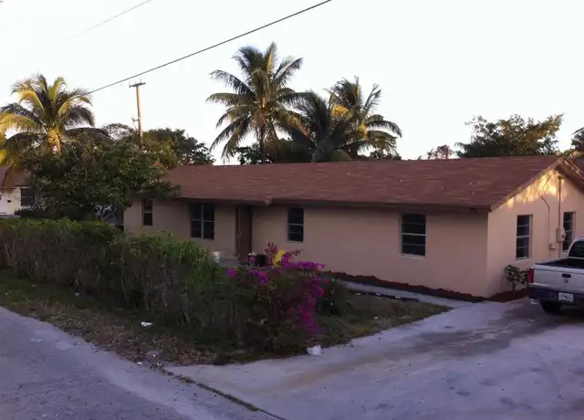 Property at 300 SE 1st Ave, Delray Beach, FL, 33444, 4 beds, 2 baths, [object Object]