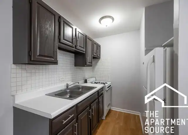 Property at 4616 N Beacon St, Chicago, IL, 60640, 1 bed, 1 bath, [object Object]