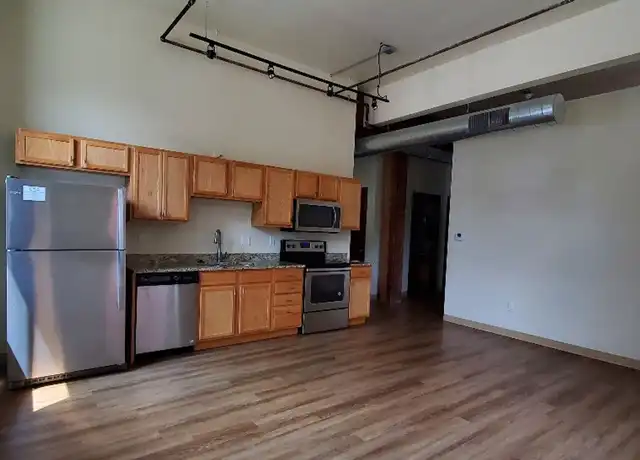Property at 511 Pershing Ave Unit 101E, Davenport, IA, 52803, 1 bed, 1 bath, [object Object]
