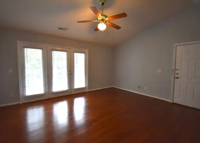 Property at 5805 Battery Dr Unit 3B, Greensboro, NC, 27409, 2 beds, 2 baths, [object Object]