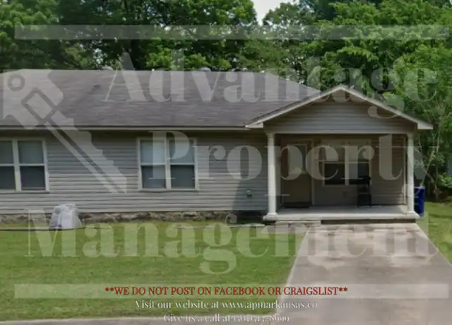 Property at 1136 N Ash St Unit B, Conway, AR, 72034, 2 beds, 2 baths, [object Object]