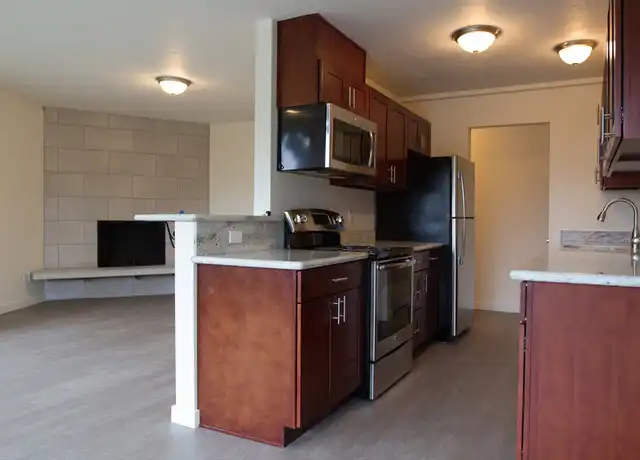 Property at 2501 Thorndyke Ave W Unit 301, Seattle, WA, 98199, 2 beds, 1 bath, [object Object]