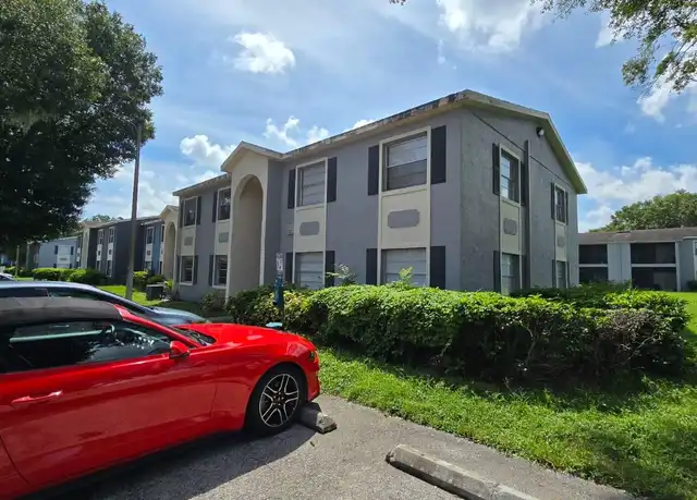 Property at 2555 N Alafaya Trl #105, Orlando, FL, 32826, 2 beds, 1 bath, [object Object]