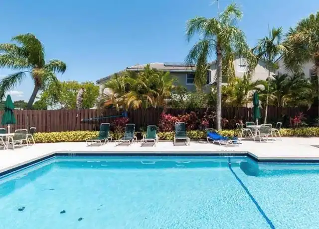 Property at 4810 Grapevine Way, Davie, FL, 33331, 3 beds, 2.5 baths, [object Object]