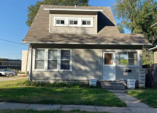 Property at 135 N 30th St, Lincoln, NE, 68503, 3 beds, 2 baths, [object Object]