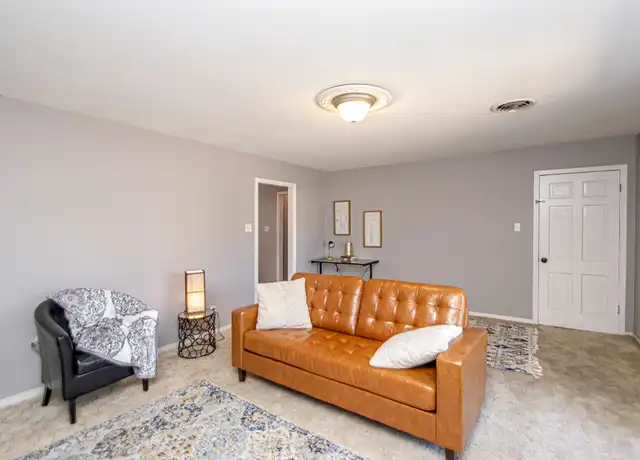 Property at 7 Clint Ct Unit B, Little Rock, AR, 72205, 2 beds, 1 bath, [object Object]