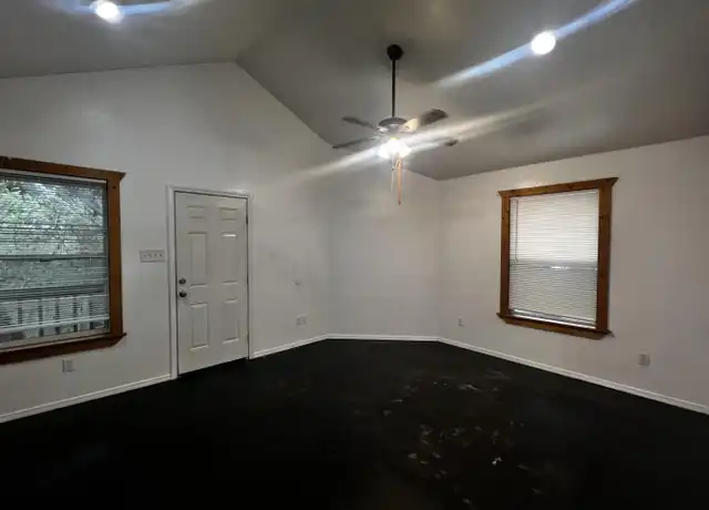 Property at 41340 Farm to Market Road 3159 Unit 304, Canyon Lake, TX, 78133, 1 bed, 1 bath, [object Object]