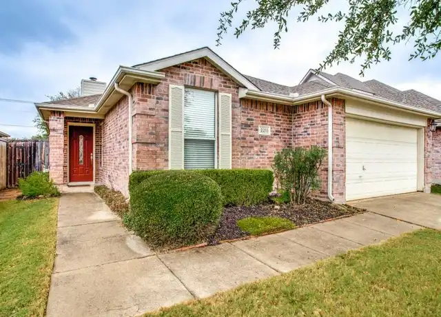 Property at 2211 Lilac Cir, McKinney, TX, 75071, 3 beds, 2 baths, [object Object]