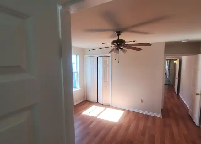 Property at 515 Lizardi St, New Orleans, LA, 70117, 3 beds, 1 bath, [object Object]