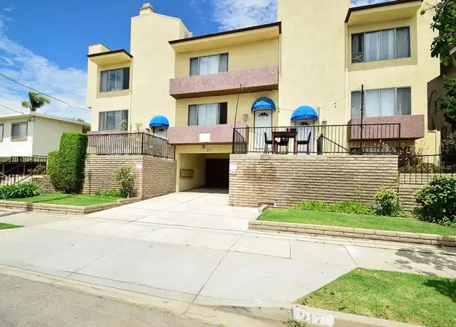 Property at 217 E Oak Ave Unit 10, El Segundo, CA, 90245, 2 beds, 1.5 baths, [object Object]