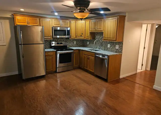 Property at 5102 Glassmanor Dr Unit B, Oxon Hill, MD, 20745, 1 bed, 1 bath, [object Object]