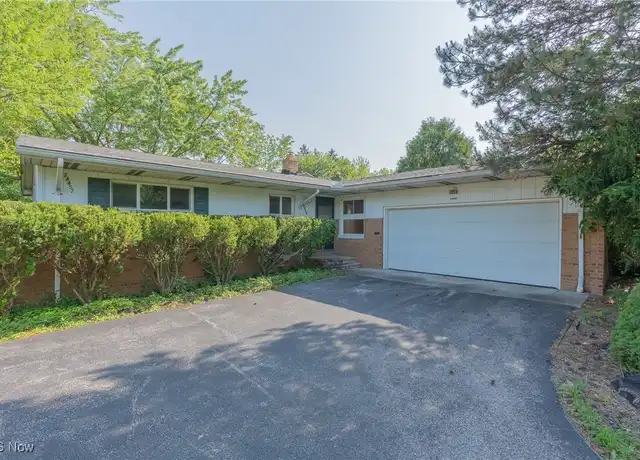 Property at 24457 Tunbridge Ln, Beachwood, OH, 44122, 3 beds, 2.5 baths, [object Object]