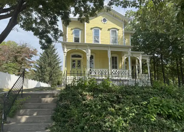 Property at 413 E Illinois Ave Unit 1, Peoria, IL, 61603, 3 beds, 2 baths, [object Object]