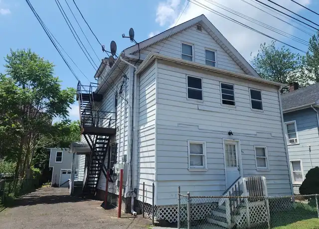 Property at 88 Twiss St Unit 2, Meriden, CT, 06450, 3 beds, 1 bath, [object Object]