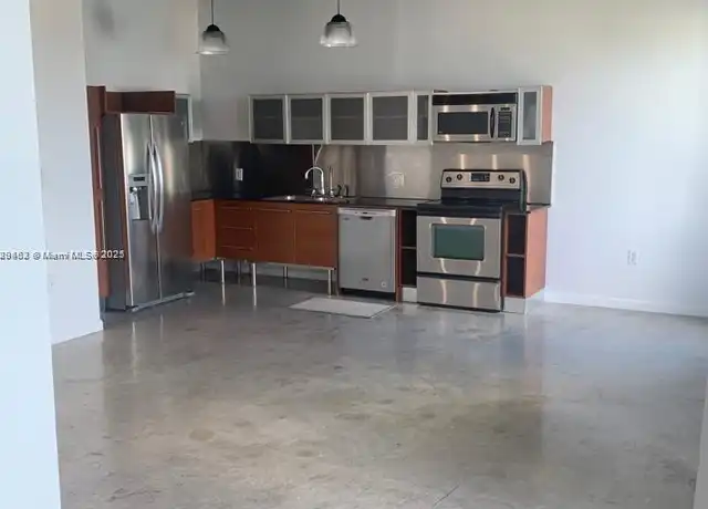 Property at 10 SW South River Dr #1805, Miami, FL, 33130, 1 bed, 1 bath, [object Object]
