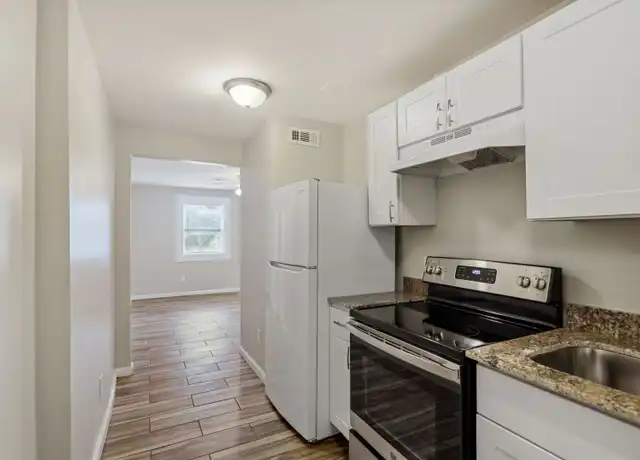Property at 615 Oliver St NW Unit 9, Atlanta, GA, 30318, 2 beds, 1 bath, [object Object]