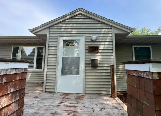 Property at 1341 5th St N, Fargo, ND, 58102, 4 beds, 2 baths, [object Object]