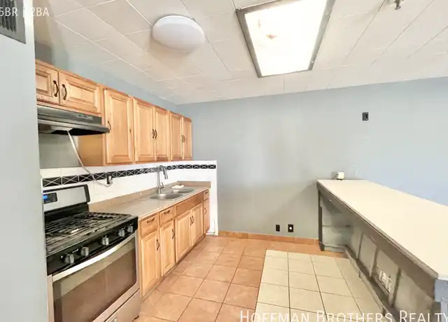 Property at 8132 Baldwin St Unit A, Oakland, CA, 94621, 5 beds, 1.5 baths, [object Object]
