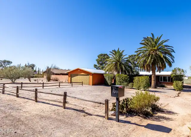 Property at 821 N Corinth Ave, Tucson, AZ, 85710, 3 beds, 2 baths, [object Object]