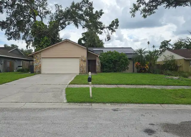Property at 915 Benninger Dr, Brandon, FL, 33510, 3 beds, 2 baths, [object Object]