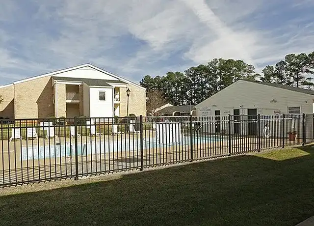 Property at Meadow Green - 1504 Fernwood Glendale Rd, Spartanburg, SC, 29307, 1-3 bed, 1-2 bath, [object Object]