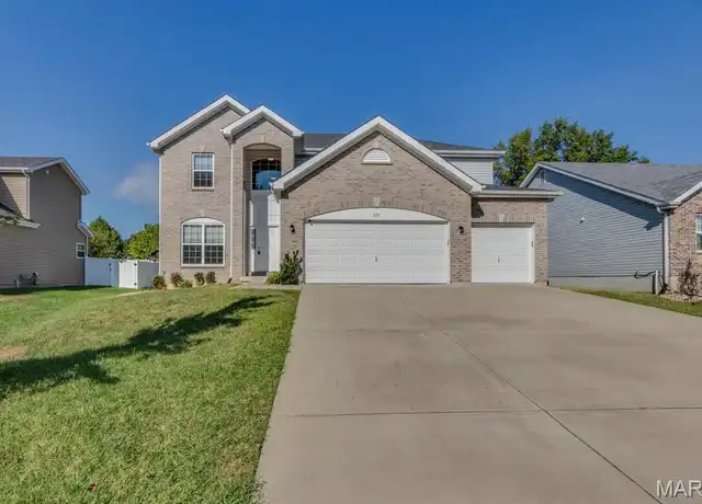 Property at 253 Village Creek Dr, Ballwin, MO, 63021, 4 beds, 2.5 baths, [object Object]