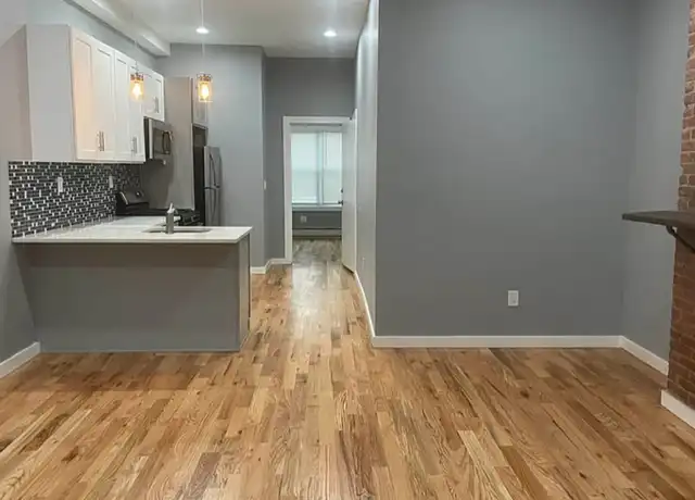 Property at 473 Bergen Ave, Jersey City, NJ, 07304, 2 beds, 1 bath, [object Object]