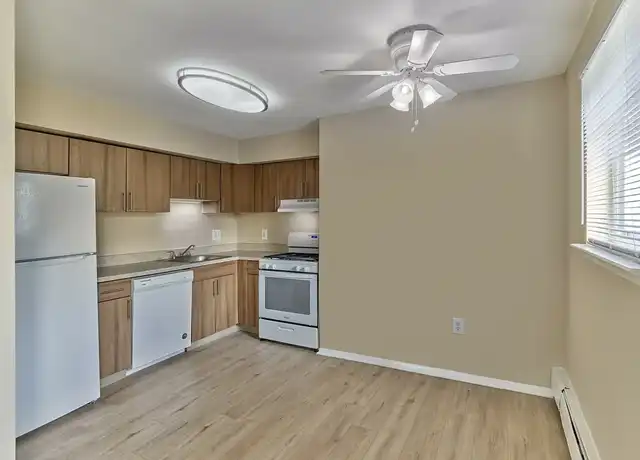 Property at Sea Aire - 40 Chapman Blvd, Somers Point, NJ, 08244, 1-2 bed, 1 bath, [object Object]